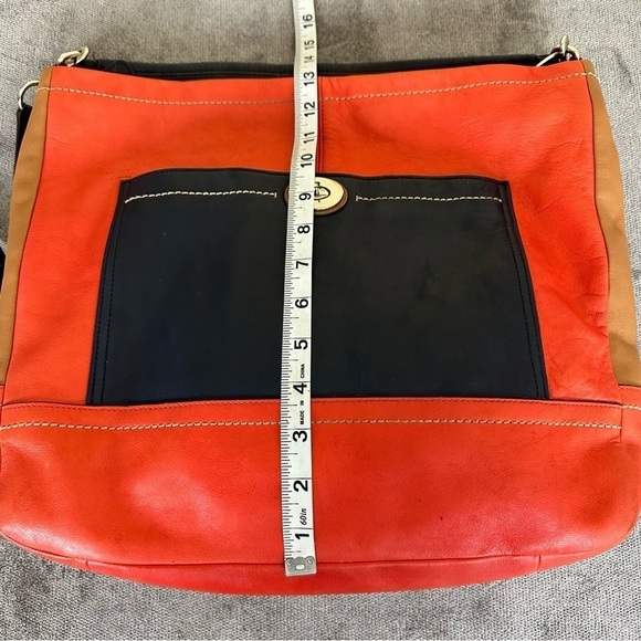 COACH Color Block Hobo Bag F24369 Vermillion Park Orange - Picture 15 of 16